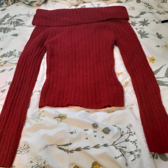 ❤ Seduction Red Off the Shoulder Sweater Size S - Picture 3 of 3